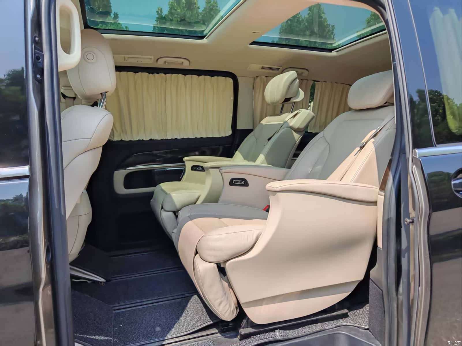Mercedes-Benz V-Class, 2018 12