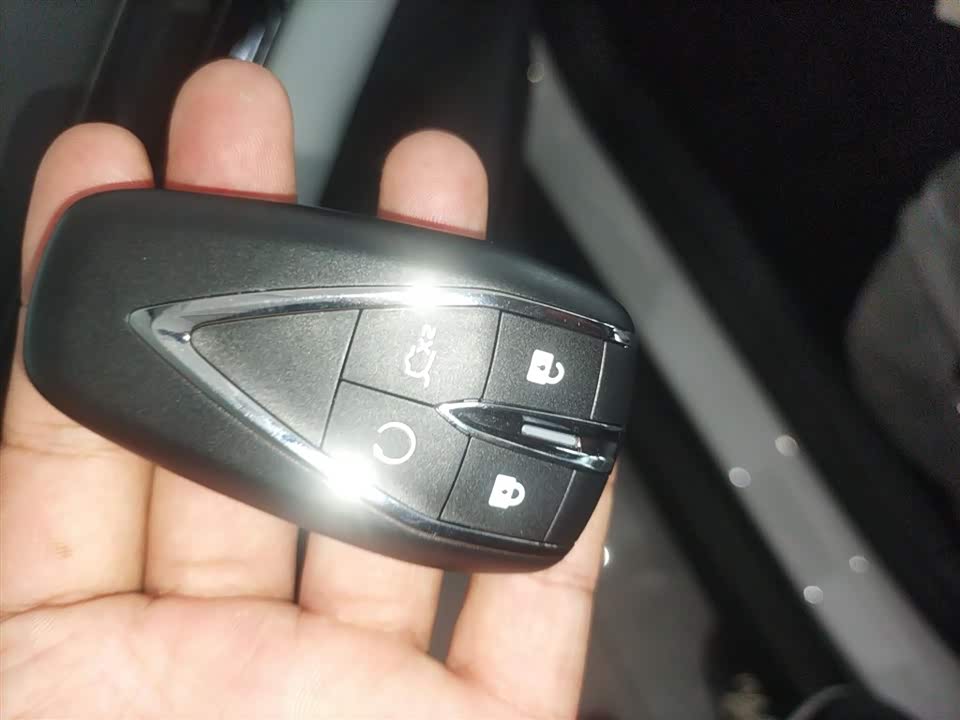 Changan UNI-V Smart iDD Changan UNI-V Smart iDD
