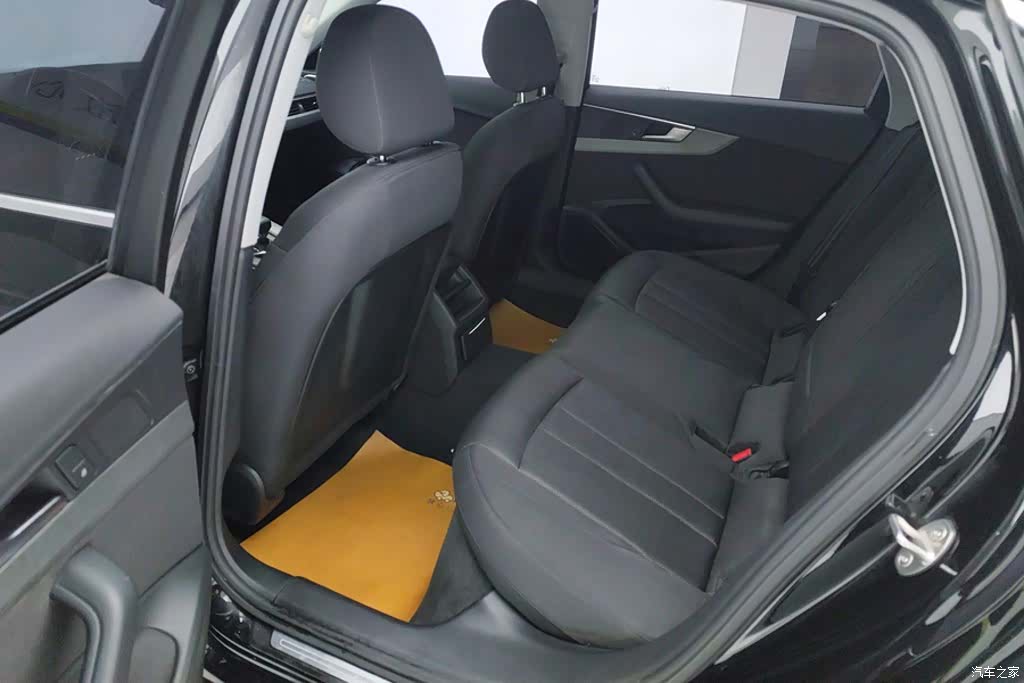 Audi A4L, 2020 11