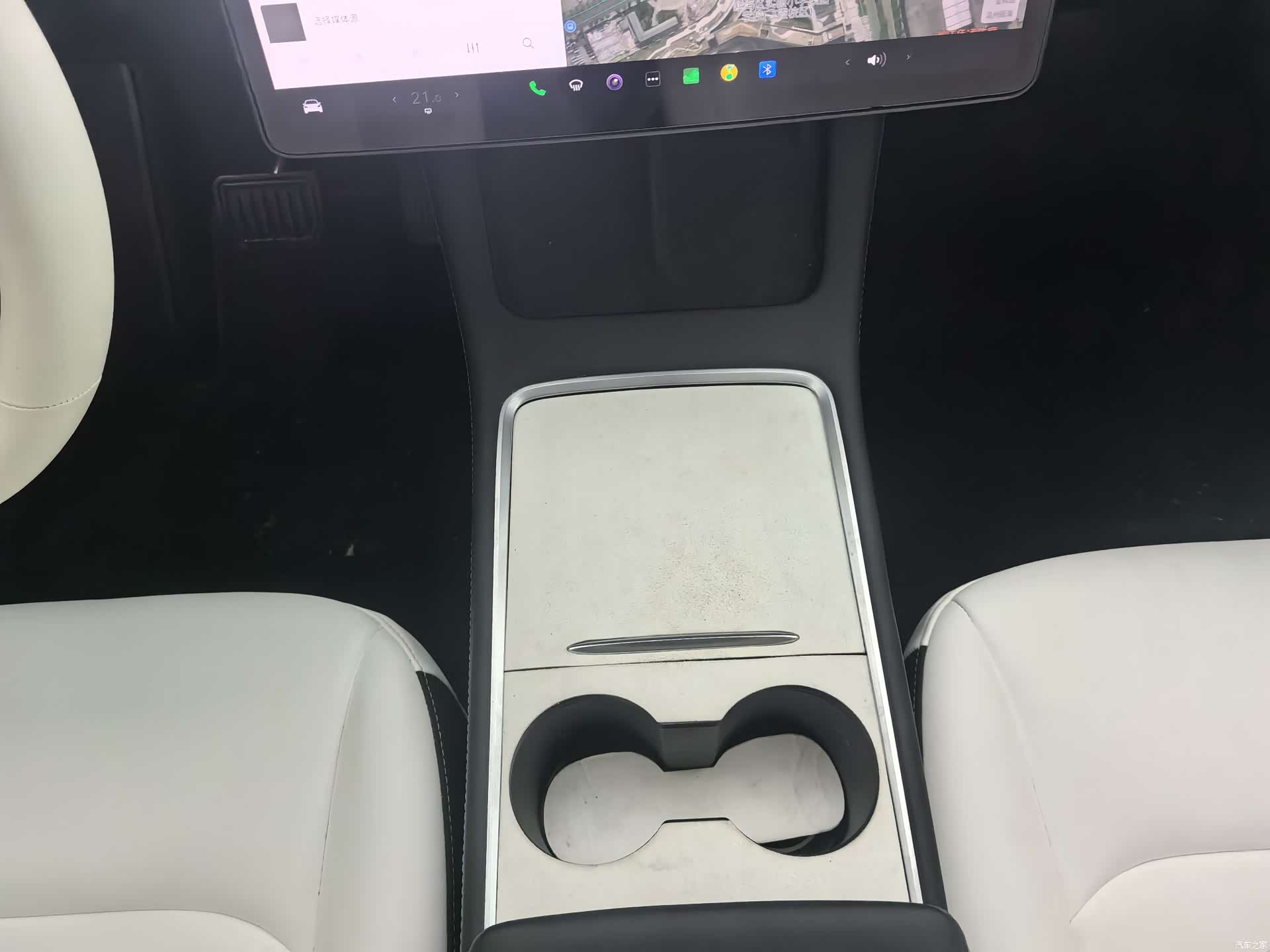 Tesla Model Y, 2022 21