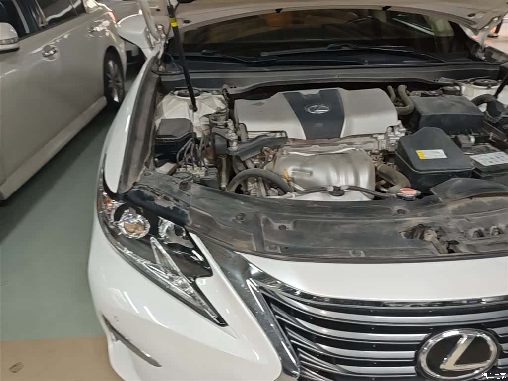 Lexus ES, 2016 21