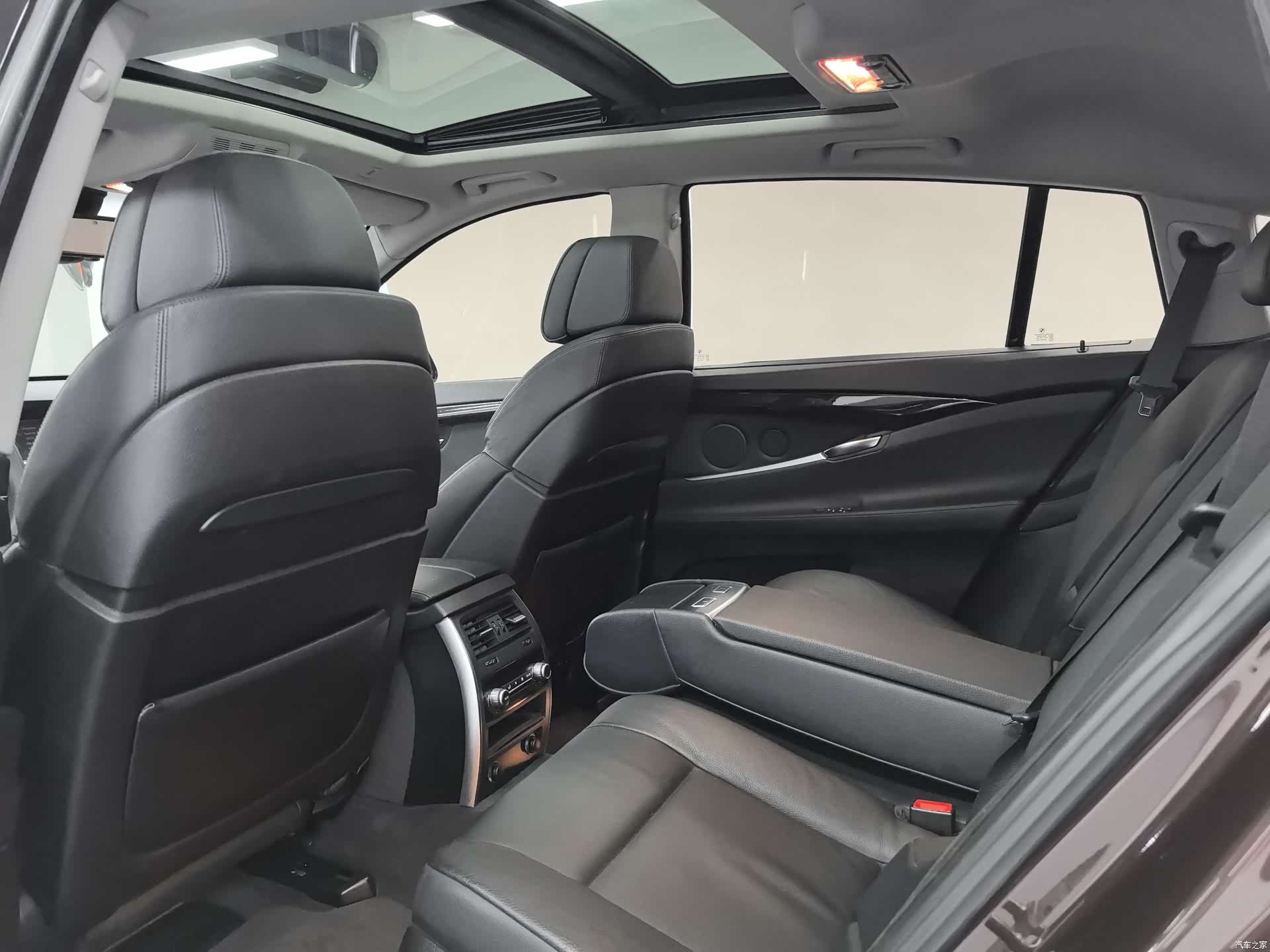 BMW 5 Series, 2011 6