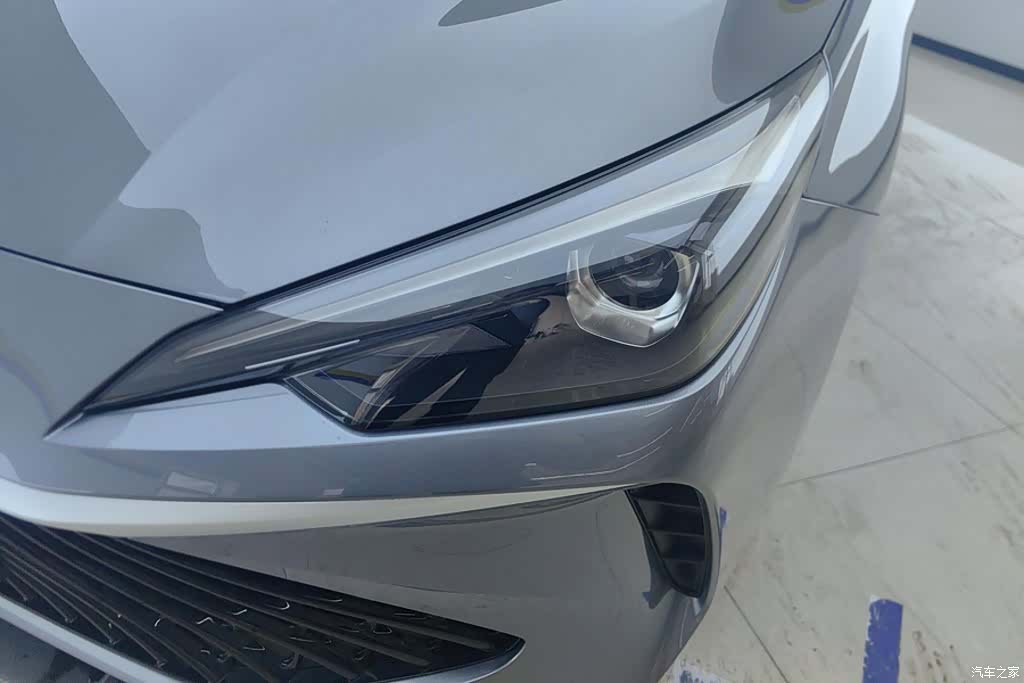 Roewe i5, 2025 все фото