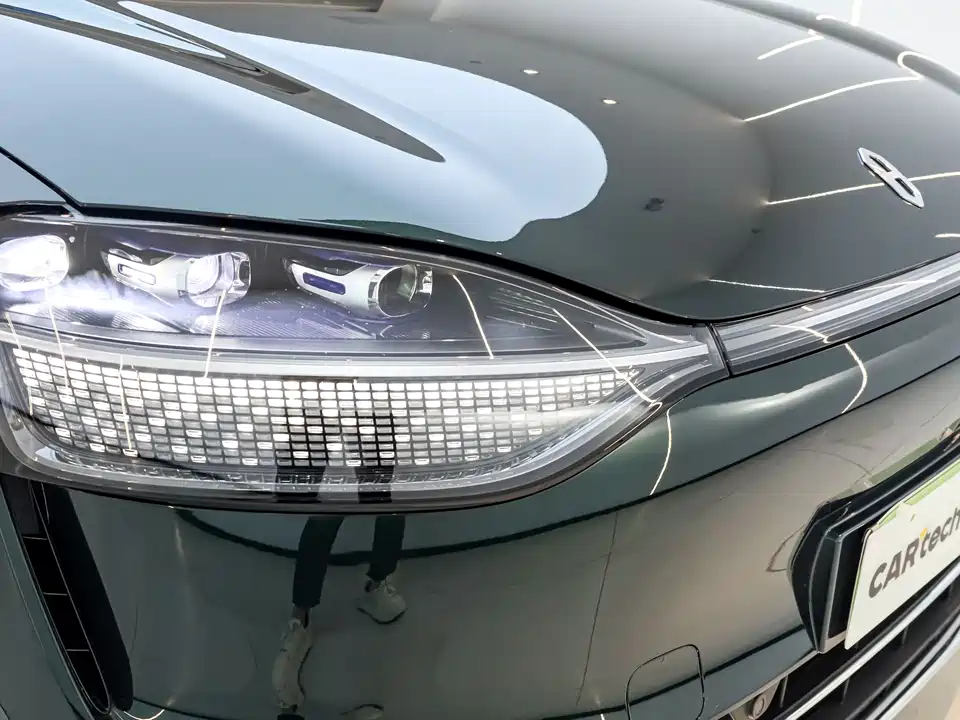 AITO Ask the world M9