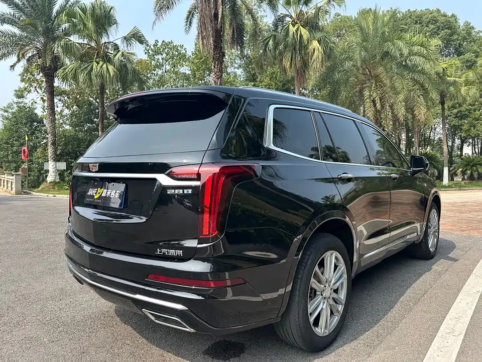 Cadillac XT6