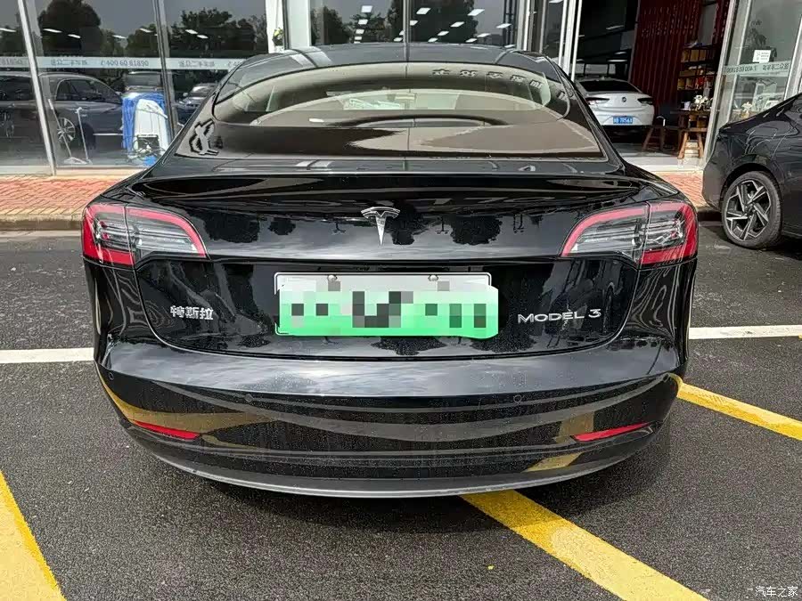 Tesla Model 3, 2023 все фото
