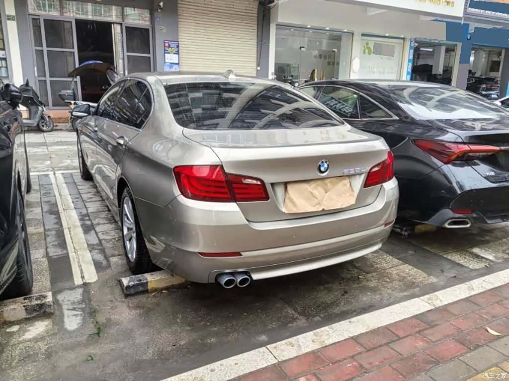 BMW 5 Series, 2011 9