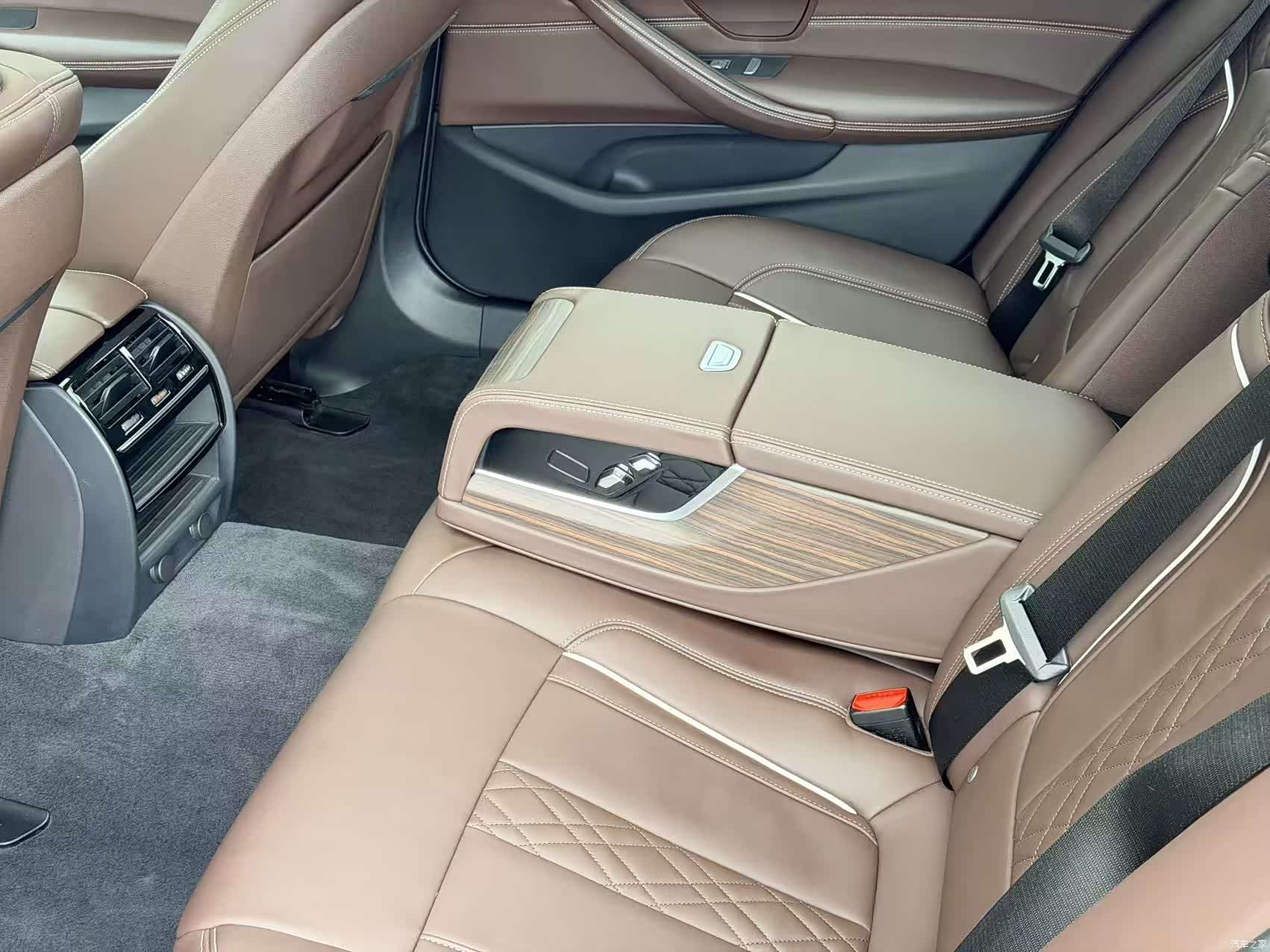 BMW 5 Series, 2019 15