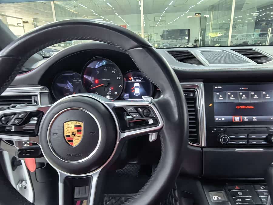 Porsche Macan 2017, фото 10