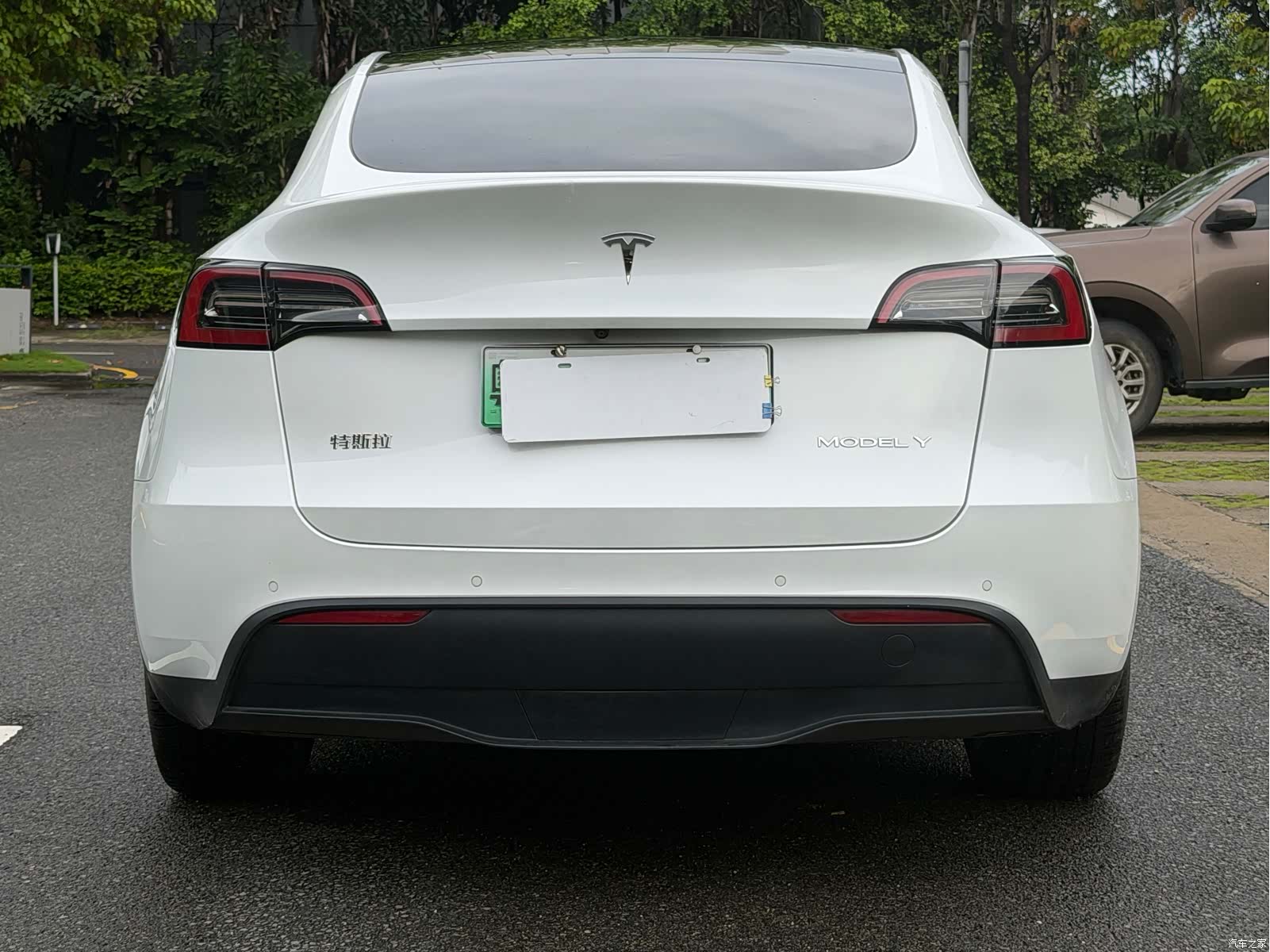 Tesla Model Y, 2024 7