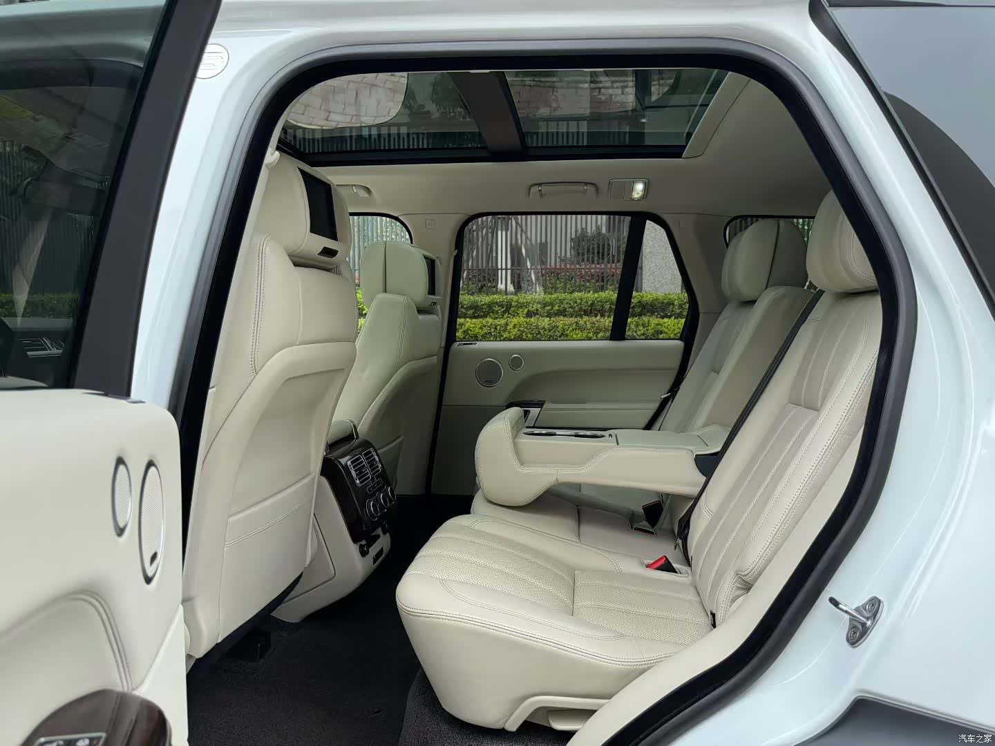 Land Rover Range Rover, 2015 11