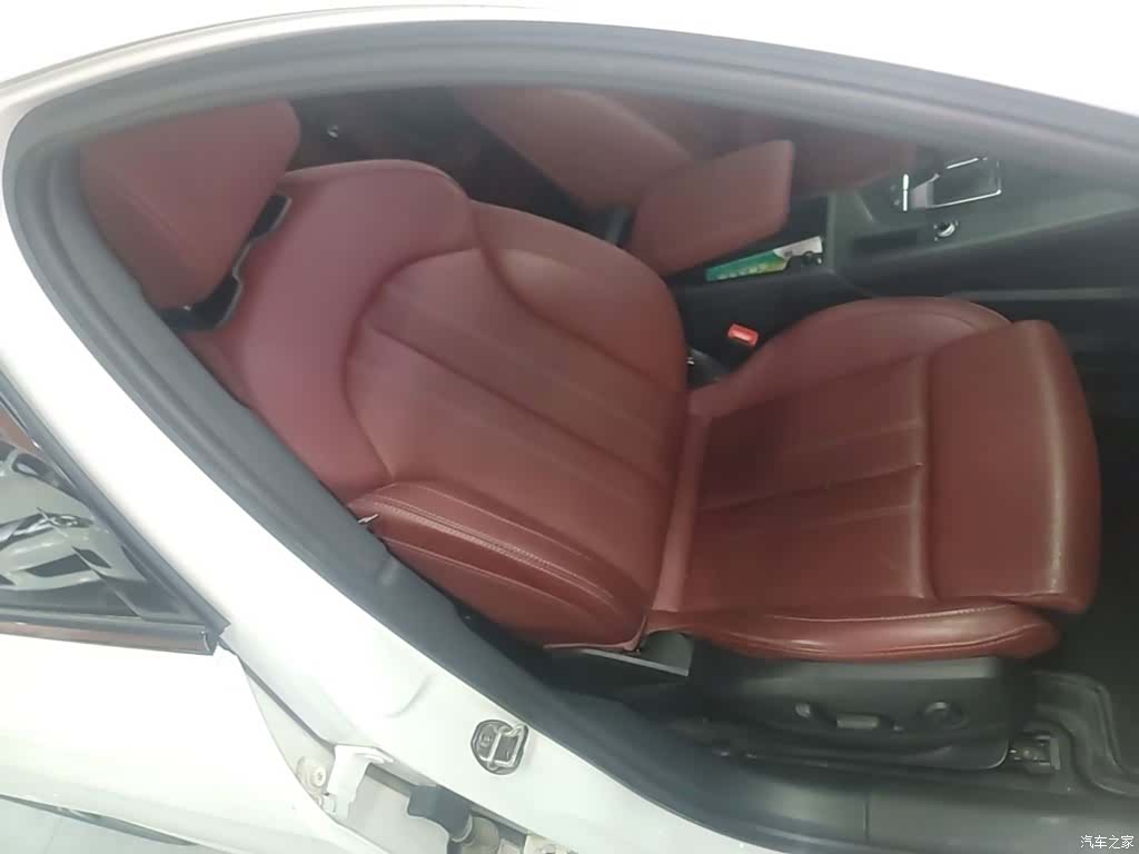Audi A4L, 2022 25