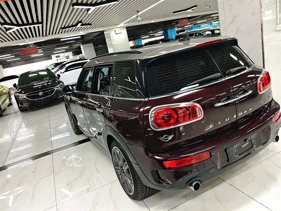 MINI CLUBMAN
