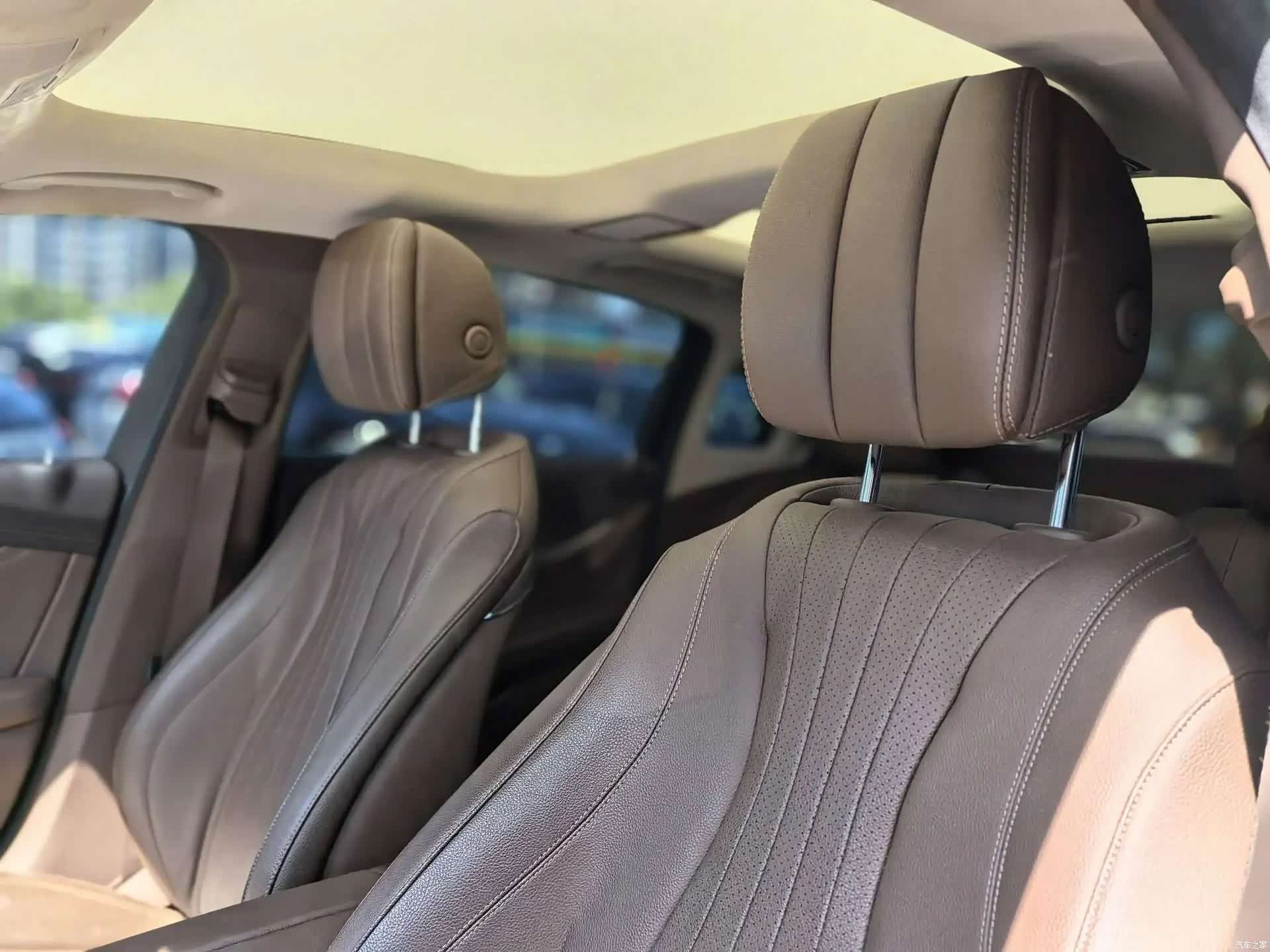 Mercedes-Benz E-Class, 2019 15