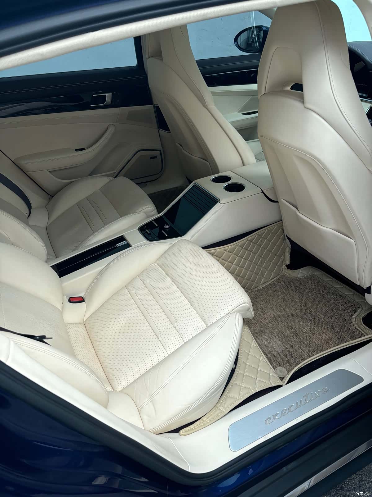 Porsche Panamera, 2022 10