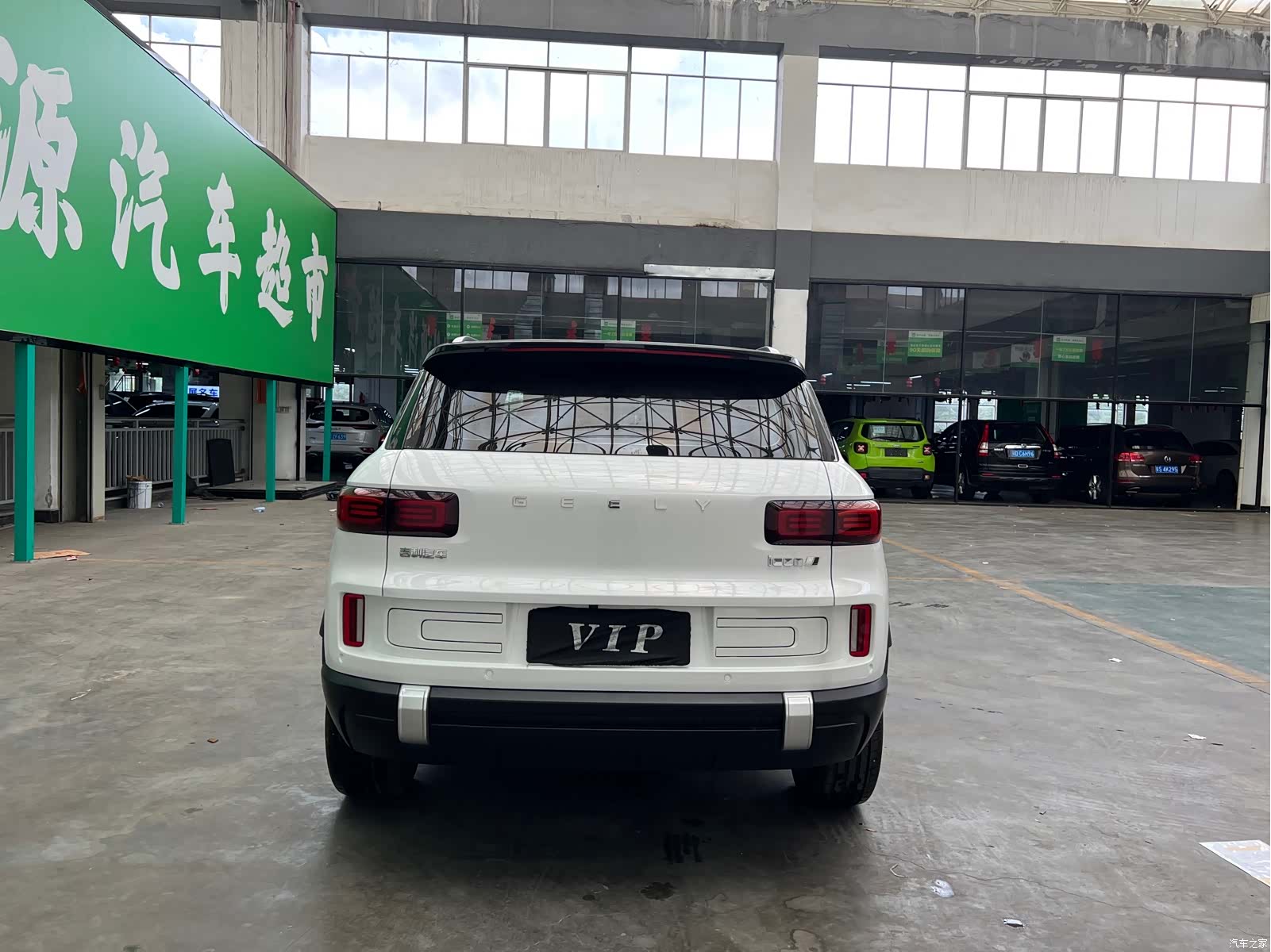 Geely Icon, 2022 10