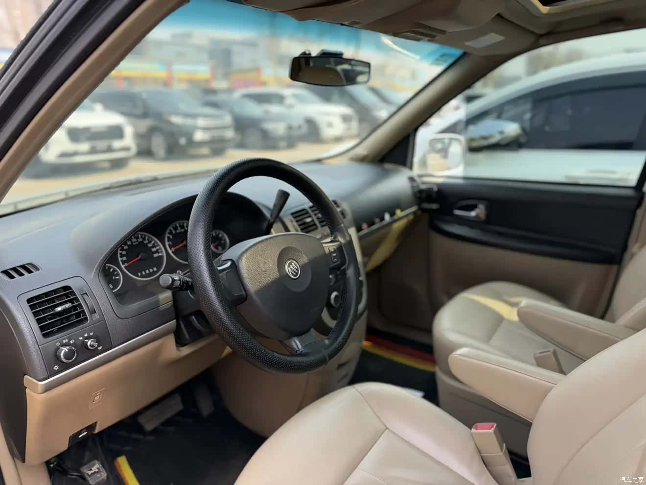 Buick GL8, 2016 8