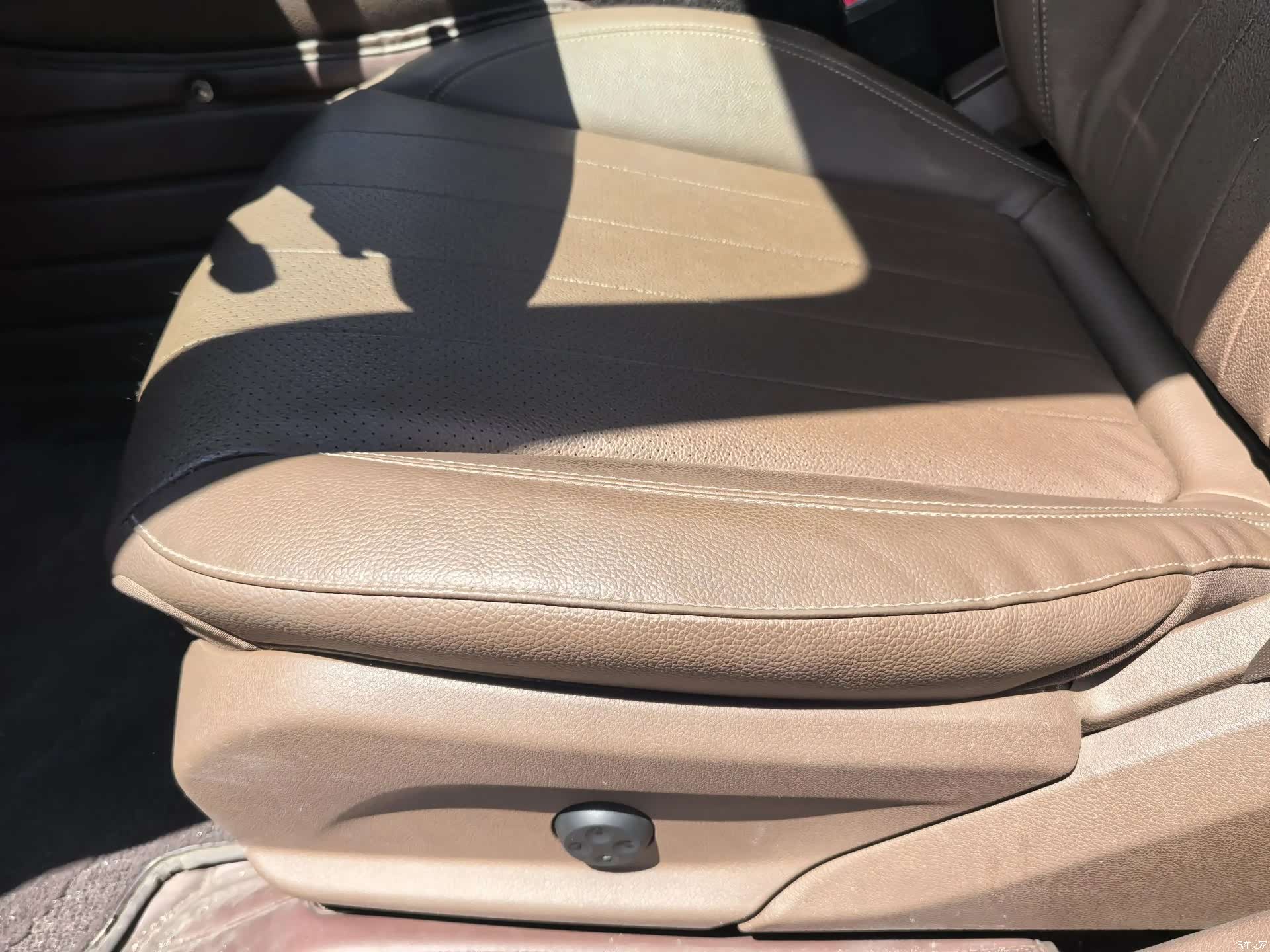 Mercedes-Benz E-Class, 2019 12