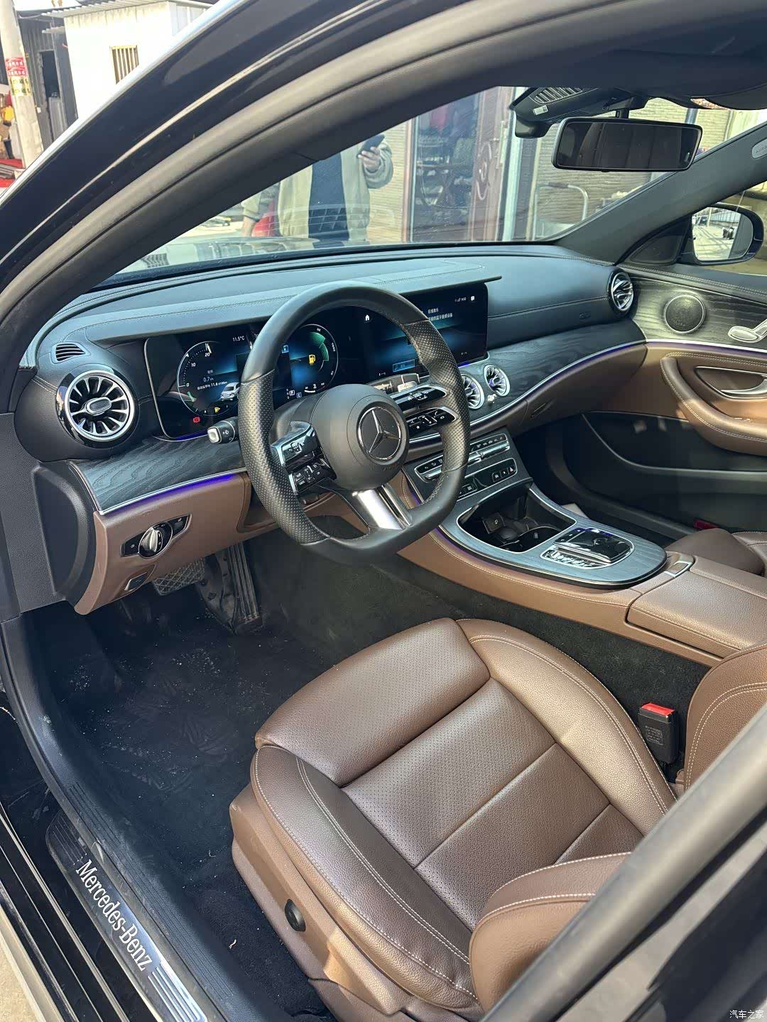 Mercedes-Benz E-Class, 2022 4