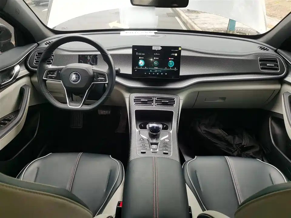 BYD Qin Yuan BYD Qin Yuan