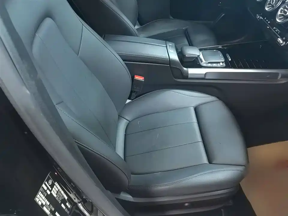 Mercedes-Benz GLB Mercedes-Benz GLB