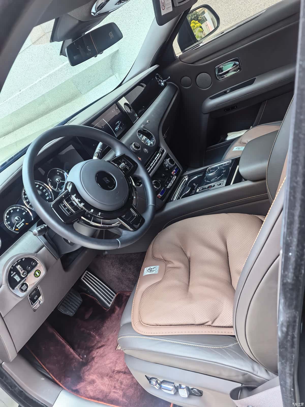 Rolls-Royce Ghost, 2022 6