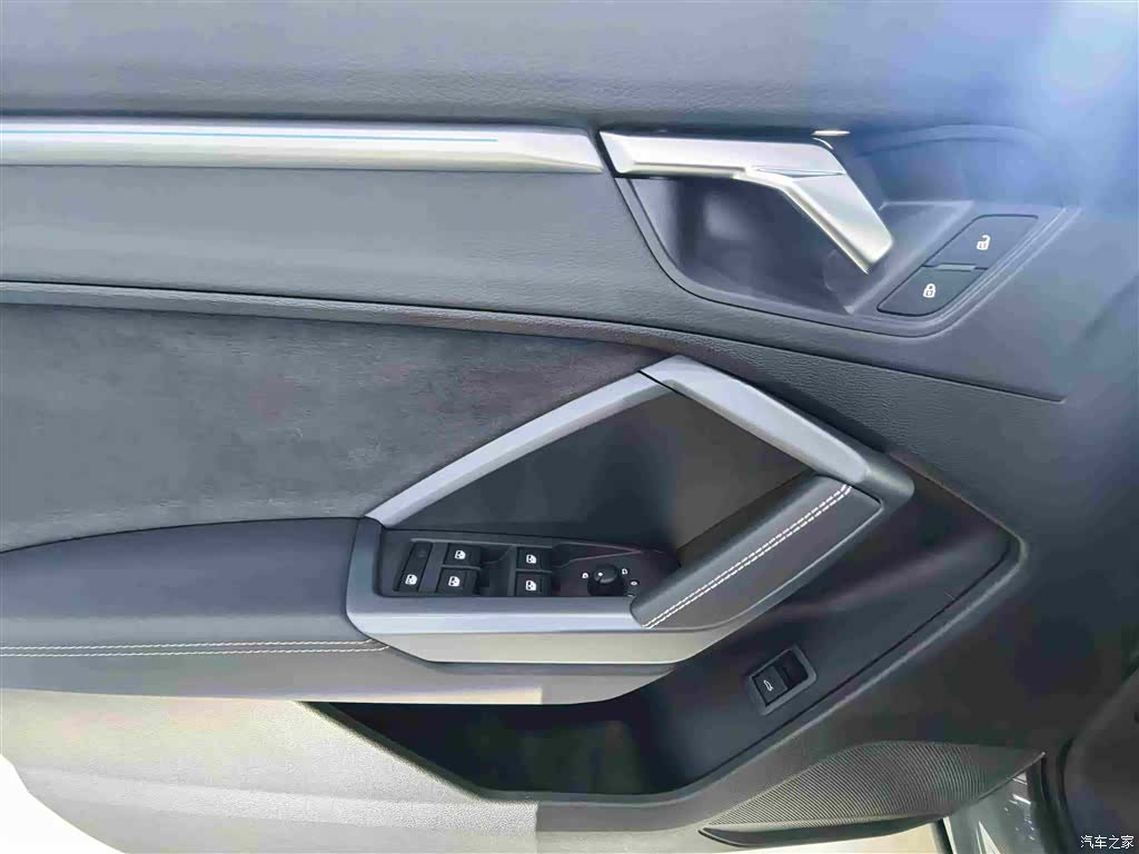 Audi Q3, 2024 14