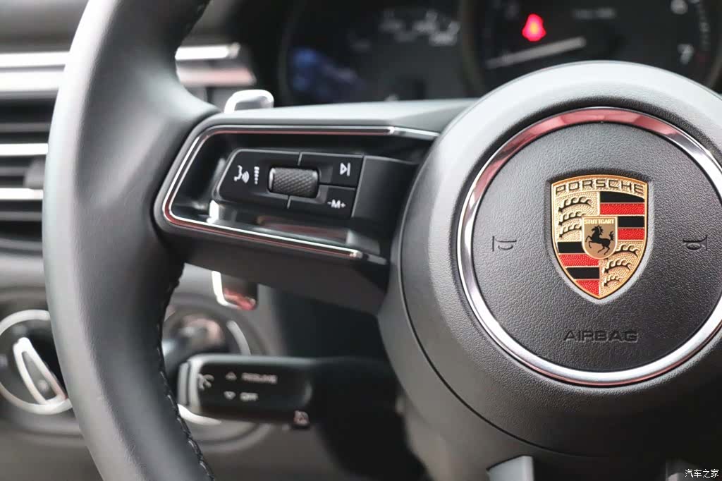 Porsche Macan, 2024 16
