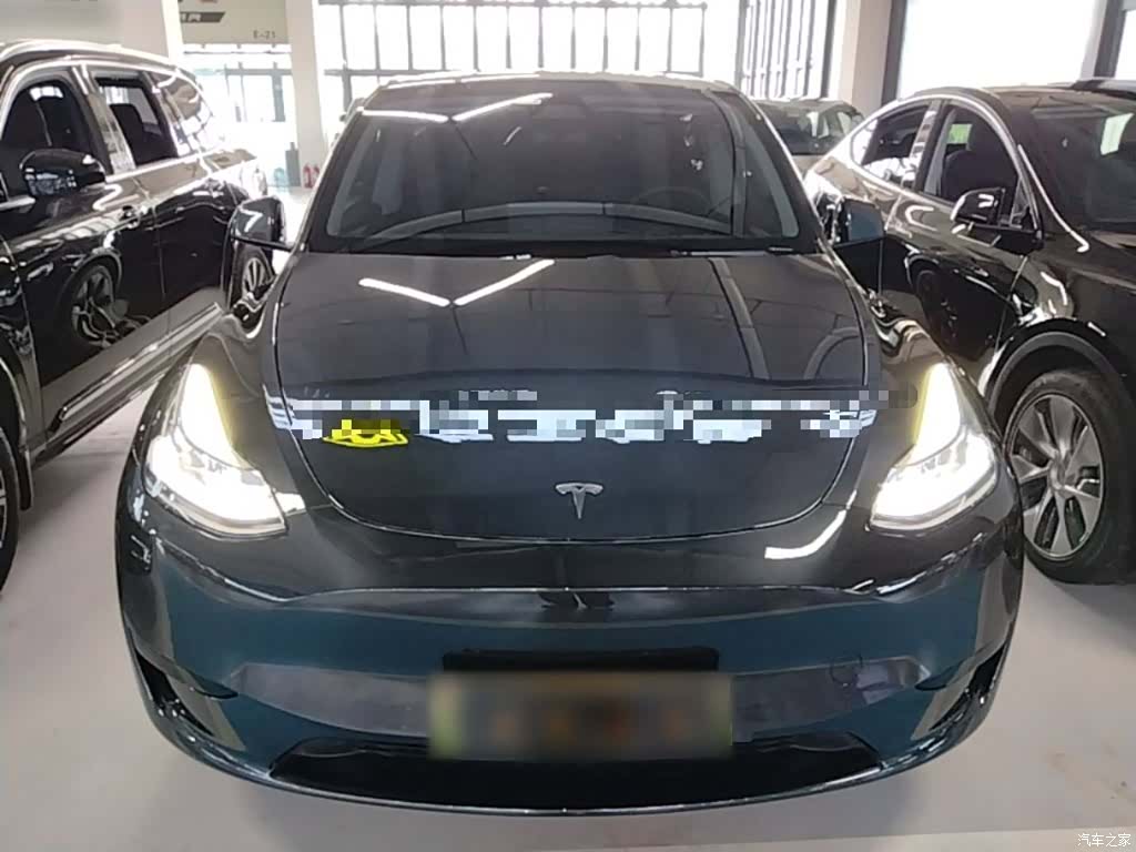 Tesla Model Y, 2024 3