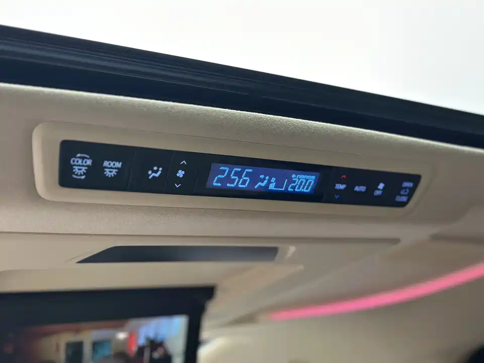 Toyota Elfa Toyota Elfa
