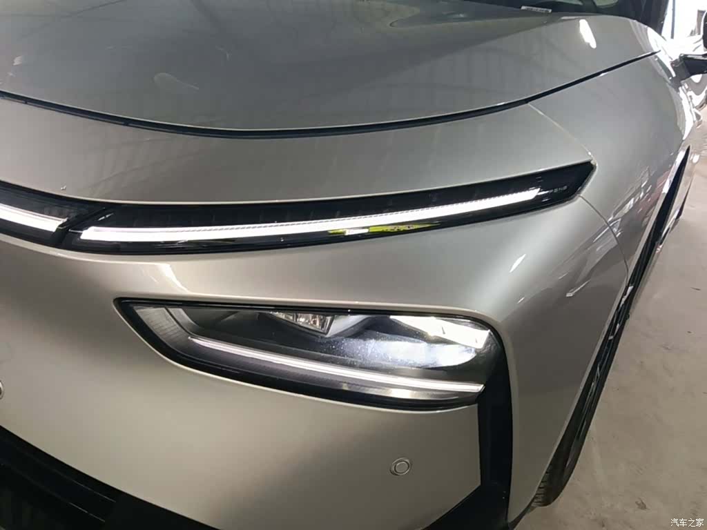 Xpeng P7, 2025 24