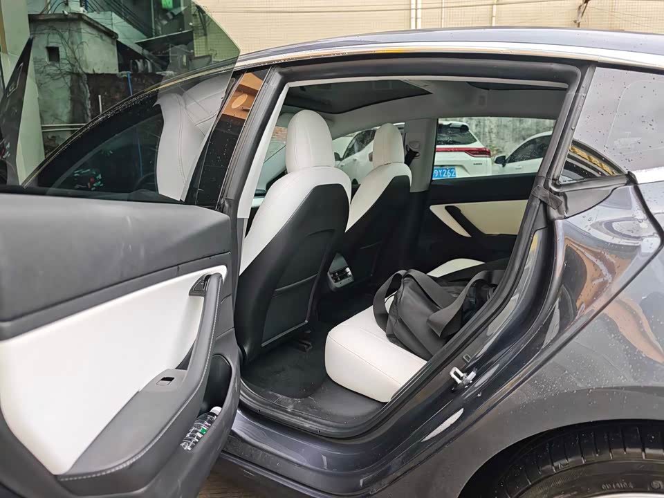 Tesla Model 3 Tesla Model 3
