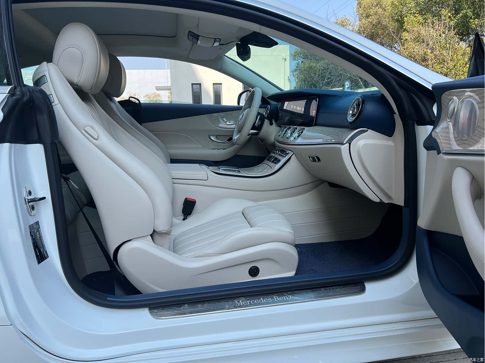 Mercedes-Benz E-Class, 2020 14
