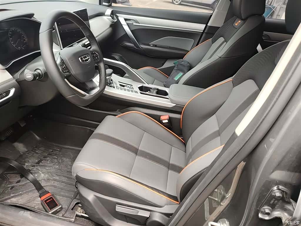 Geely Coolray, 2024 15