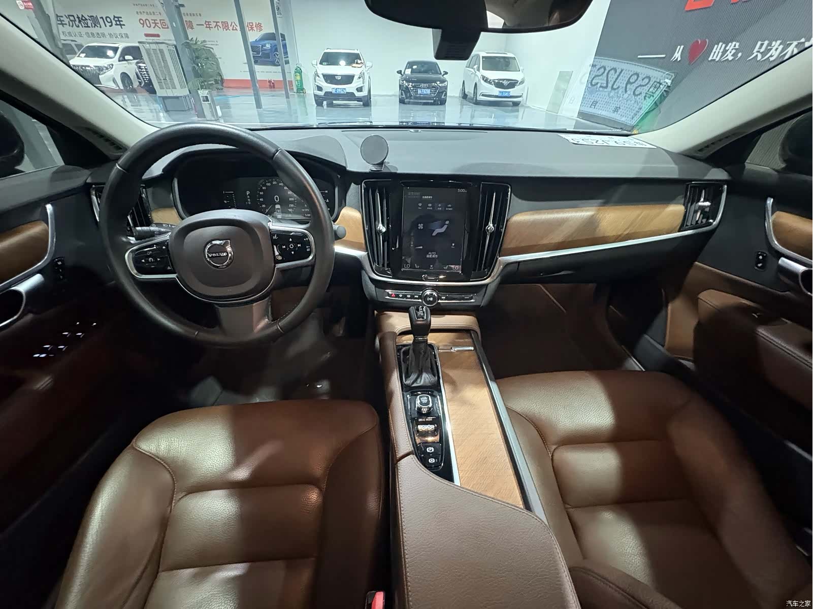 Volvo S90, 2019 все фото