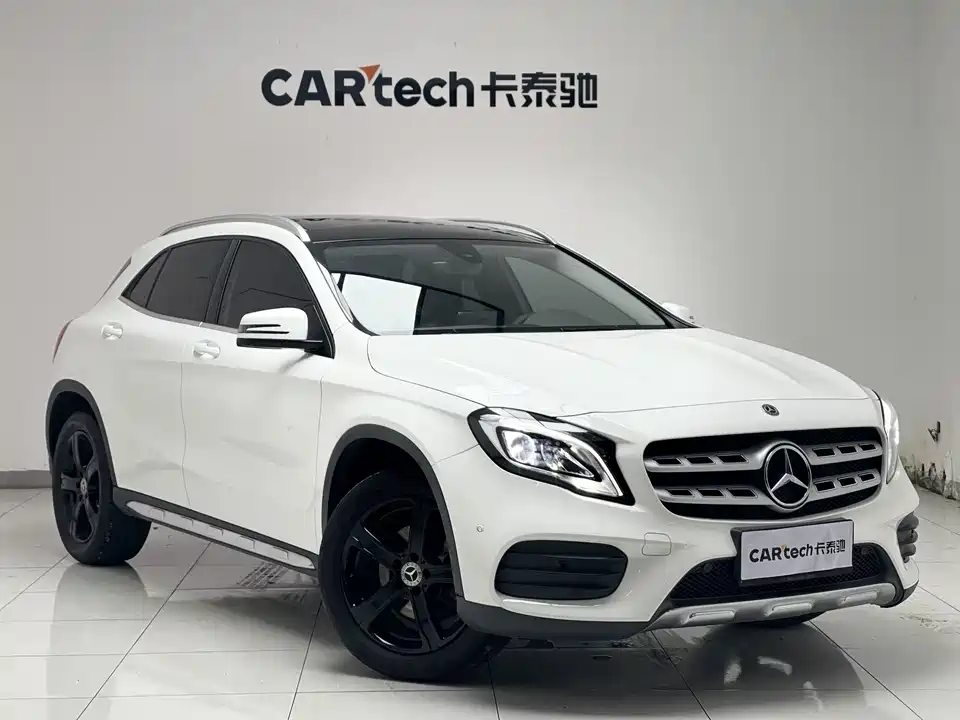 Mercedes-Benz GLA Mercedes-Benz GLA