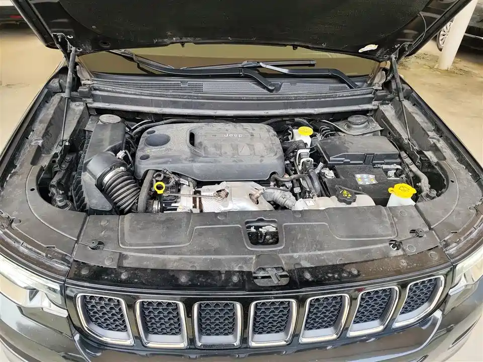 Jeep Grand Commander