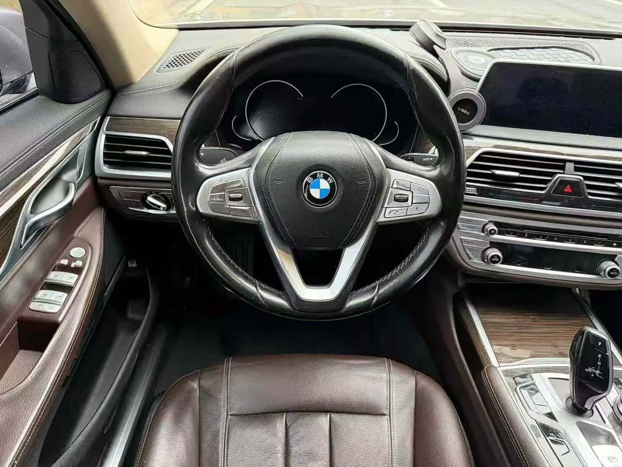 BMW 7 Series, 2016 8