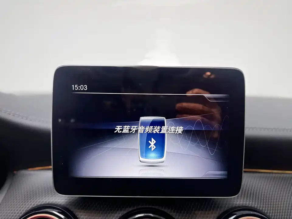Mercedes-Benz GLA Mercedes-Benz GLA
