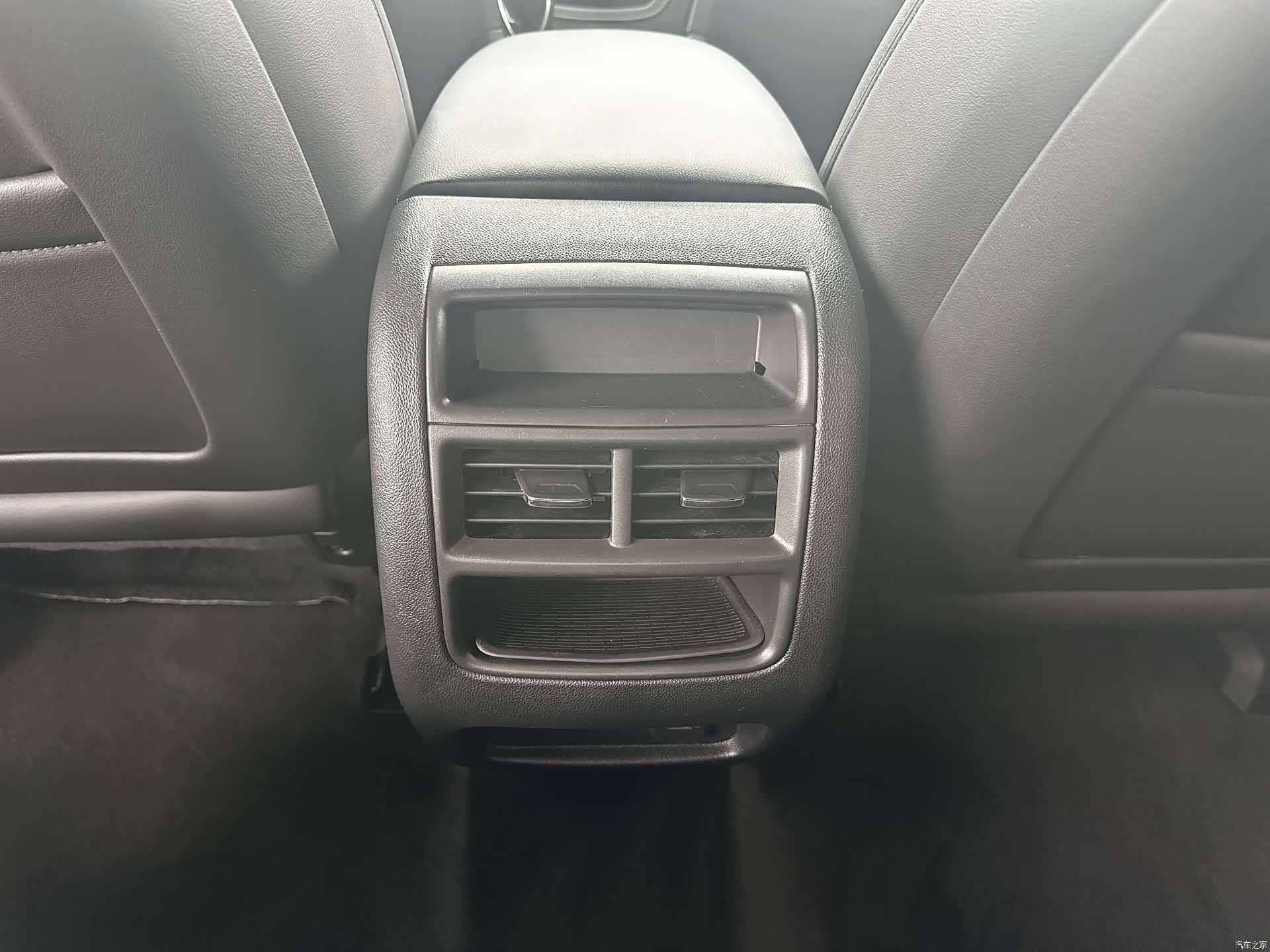 Cadillac XT5, 2019 12