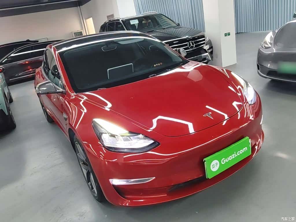 Tesla Model 3, 2023 4