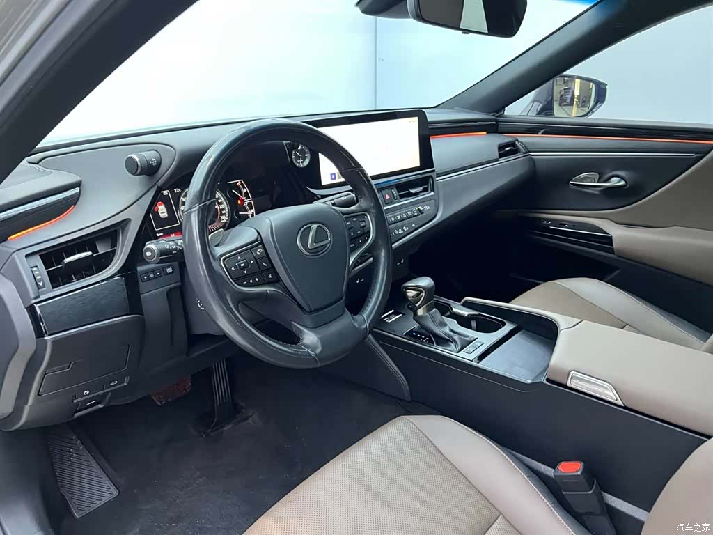 Lexus ES, 2023 24