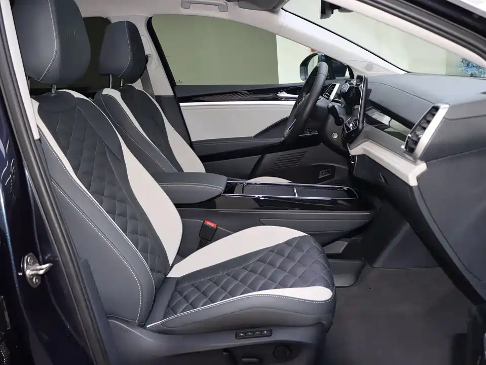 Volkswagen ID.6 CROZZ