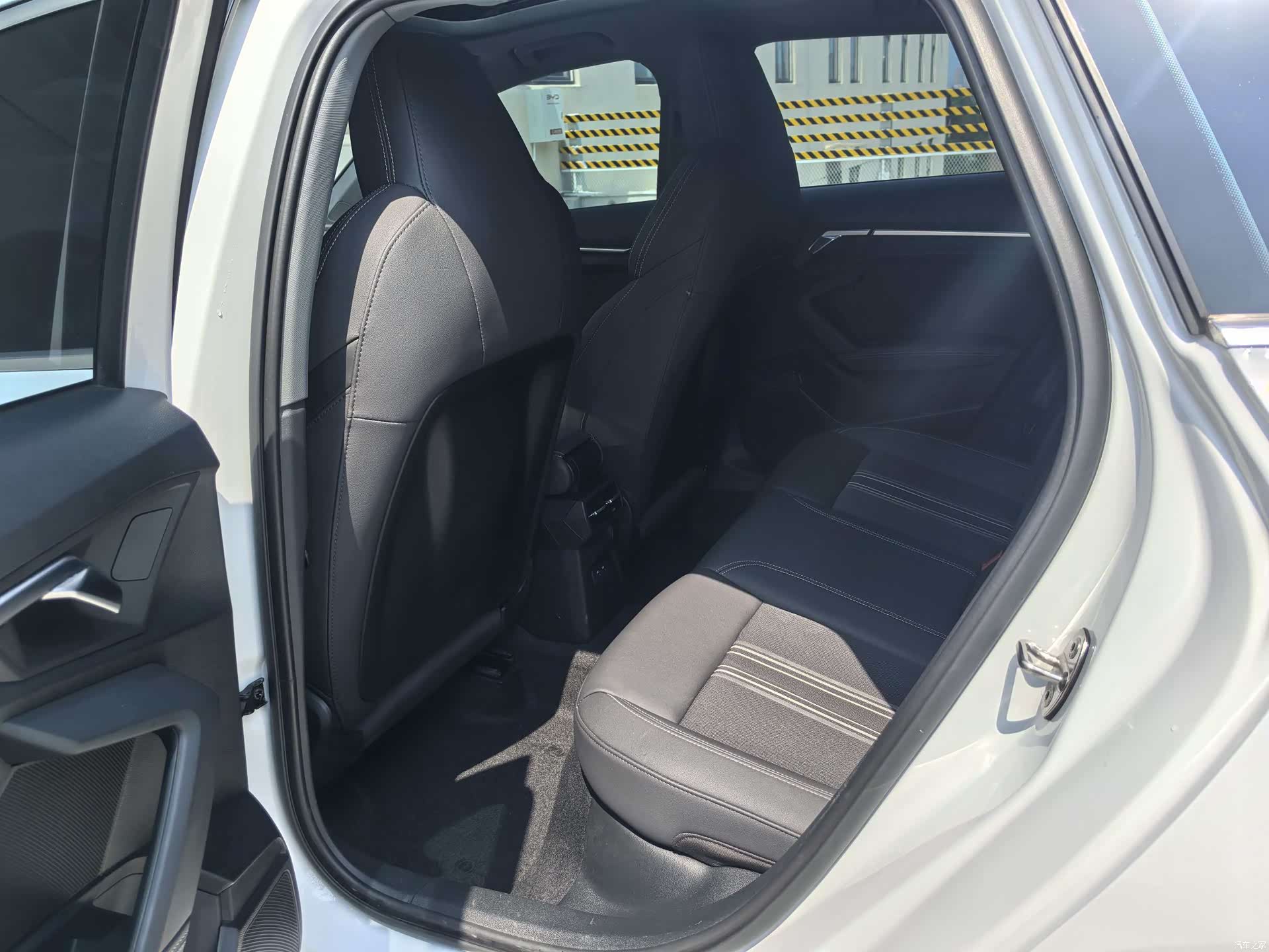 Audi A3, 2023 все фото