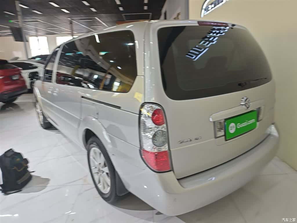 Buick GL8, 2017 все фото