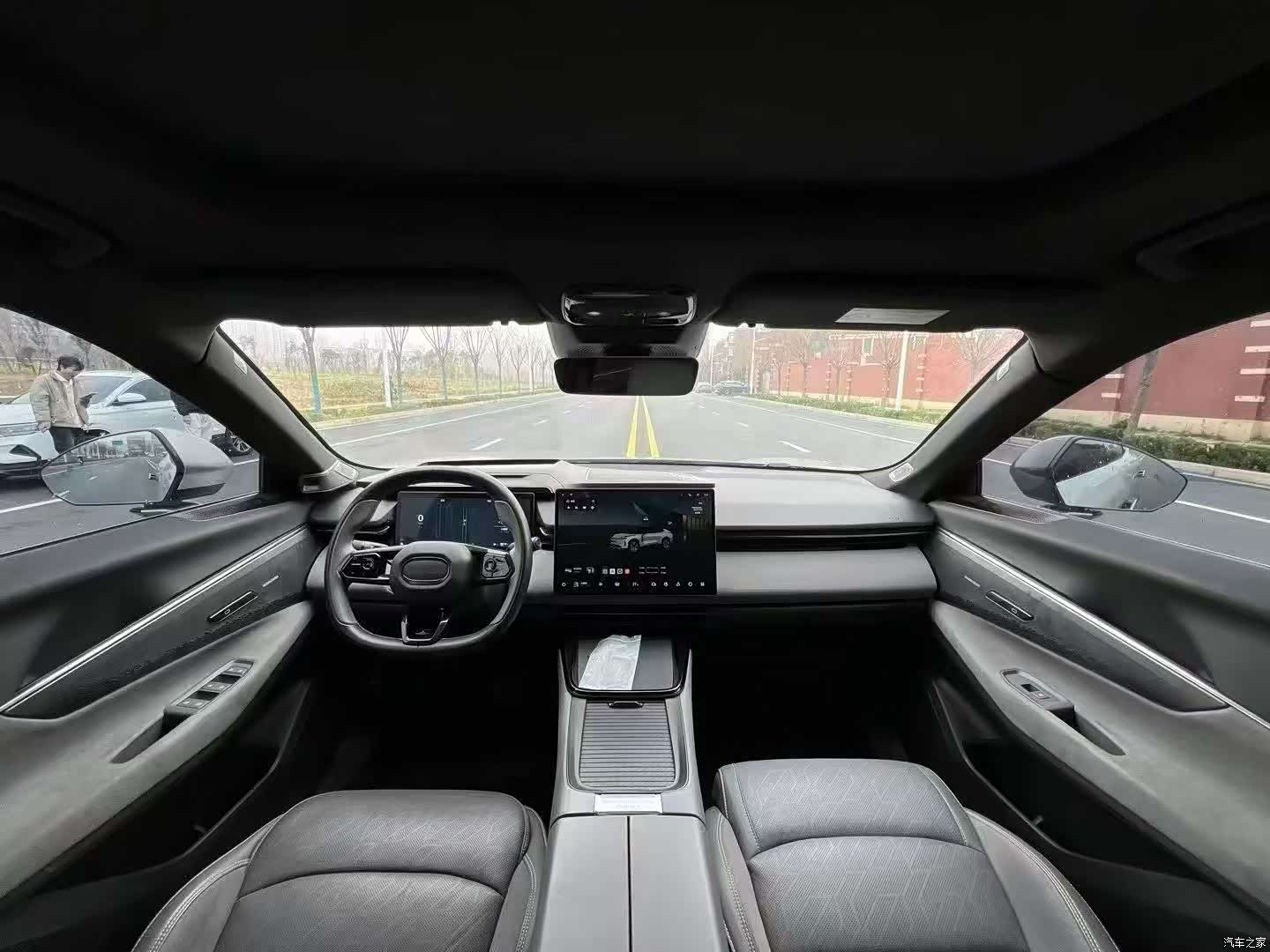 Lynk & Co 02, 2024 все фото