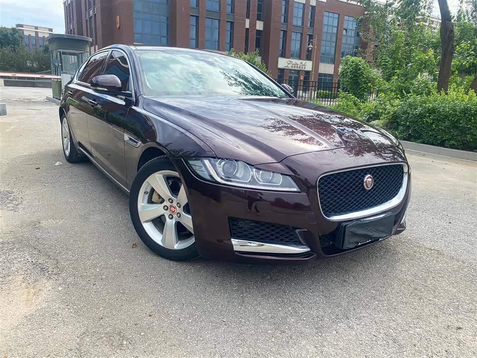 Jaguar XFL
