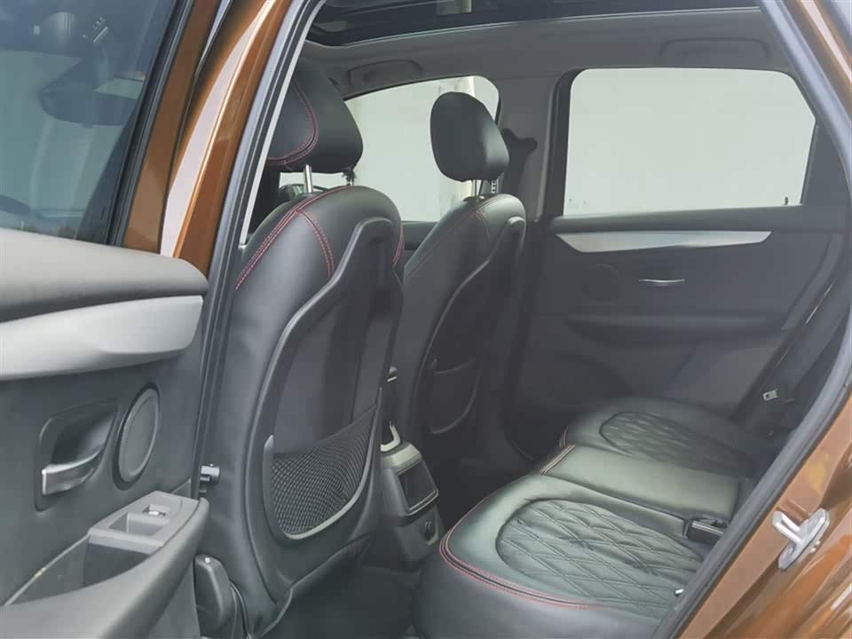 BMW 2 series station wagon