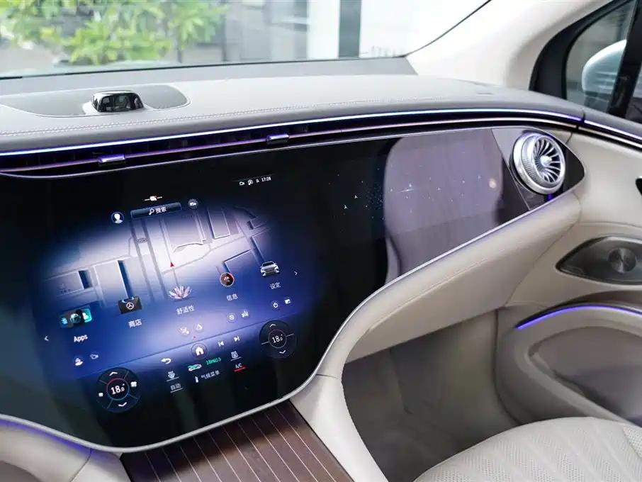 Mercedes-Benz EQS SUV