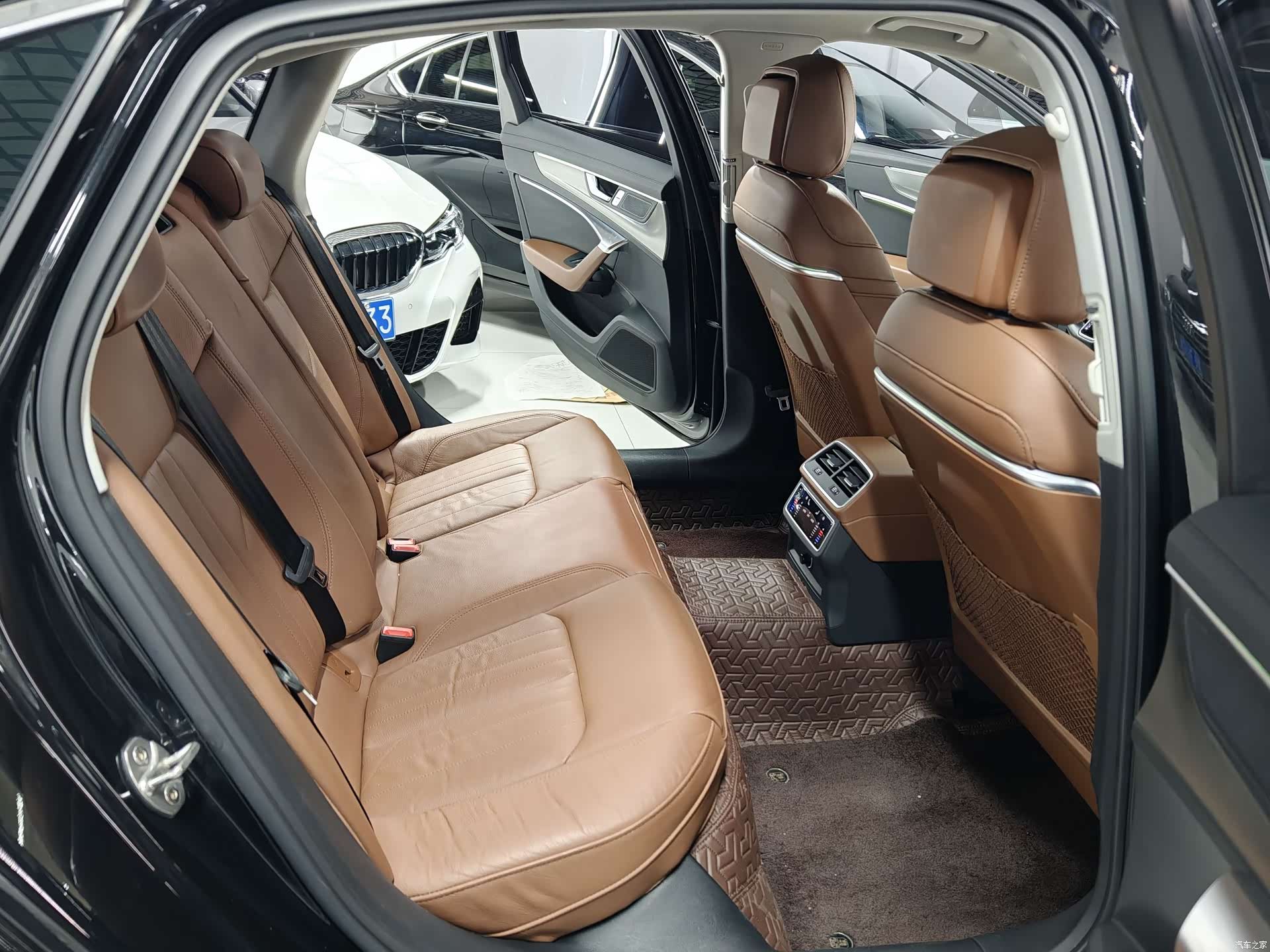 Audi A6L, 2020 9